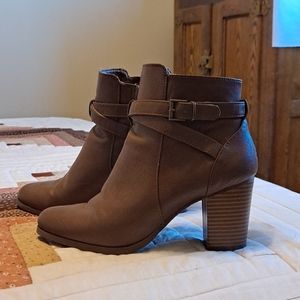Women's boots